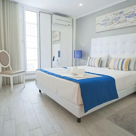 Apartment Holidays Marginal Nazaré