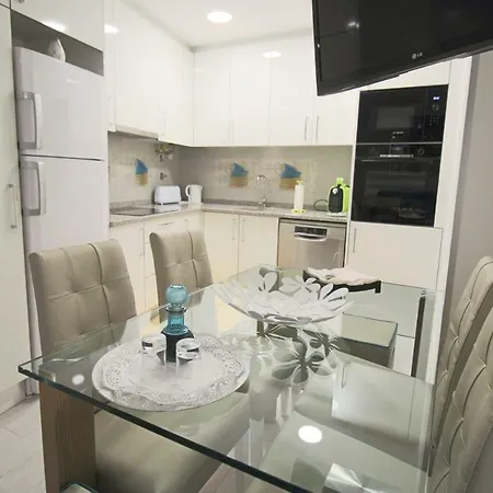 Holidays Marginal Apartament *