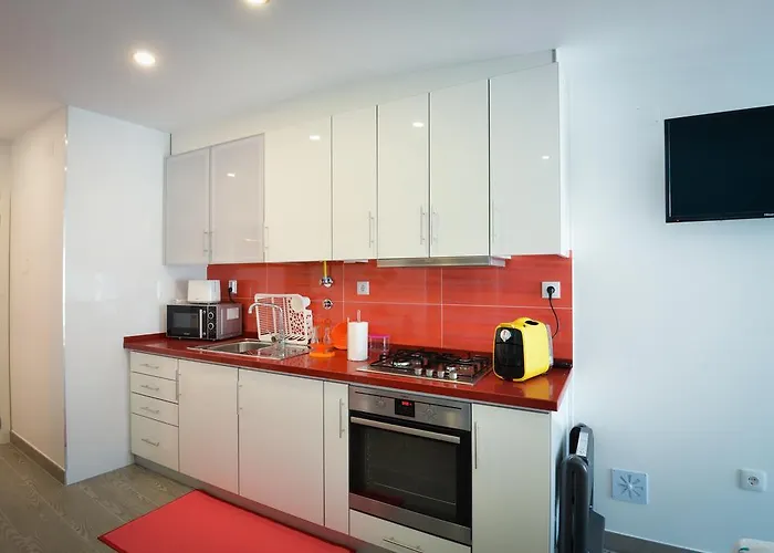 Holidays Marginal * נאזרה