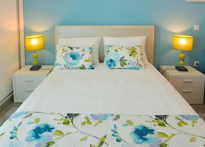 Holidays Marginal Apartamento Nazaré