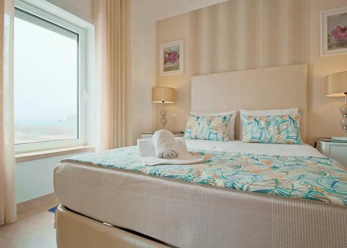 Holidays Marginal Nazare