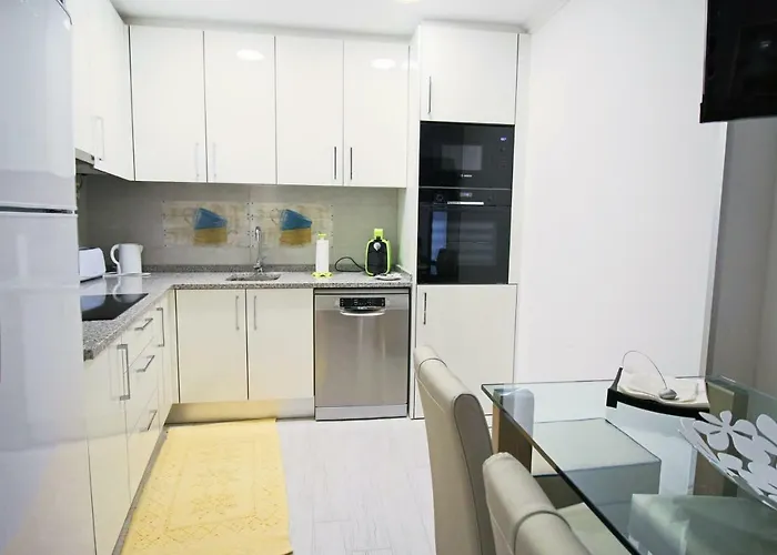 Holidays Marginal נאזרה