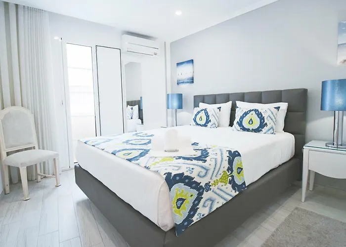 Holidays Marginal Apartamento Nazaré